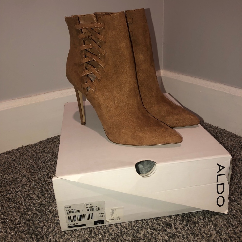 ALDO TUXEDO BOOTIES — NEVER WORN